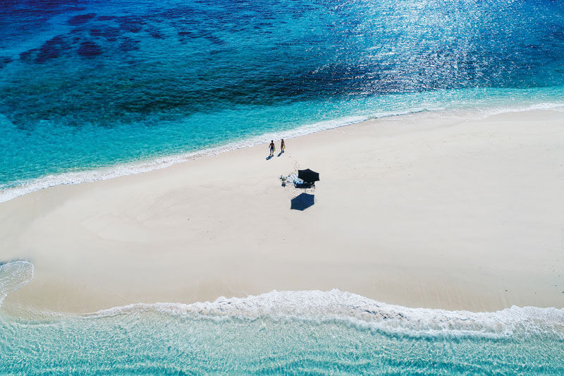 pareja de luna de miel en Islas Fiji